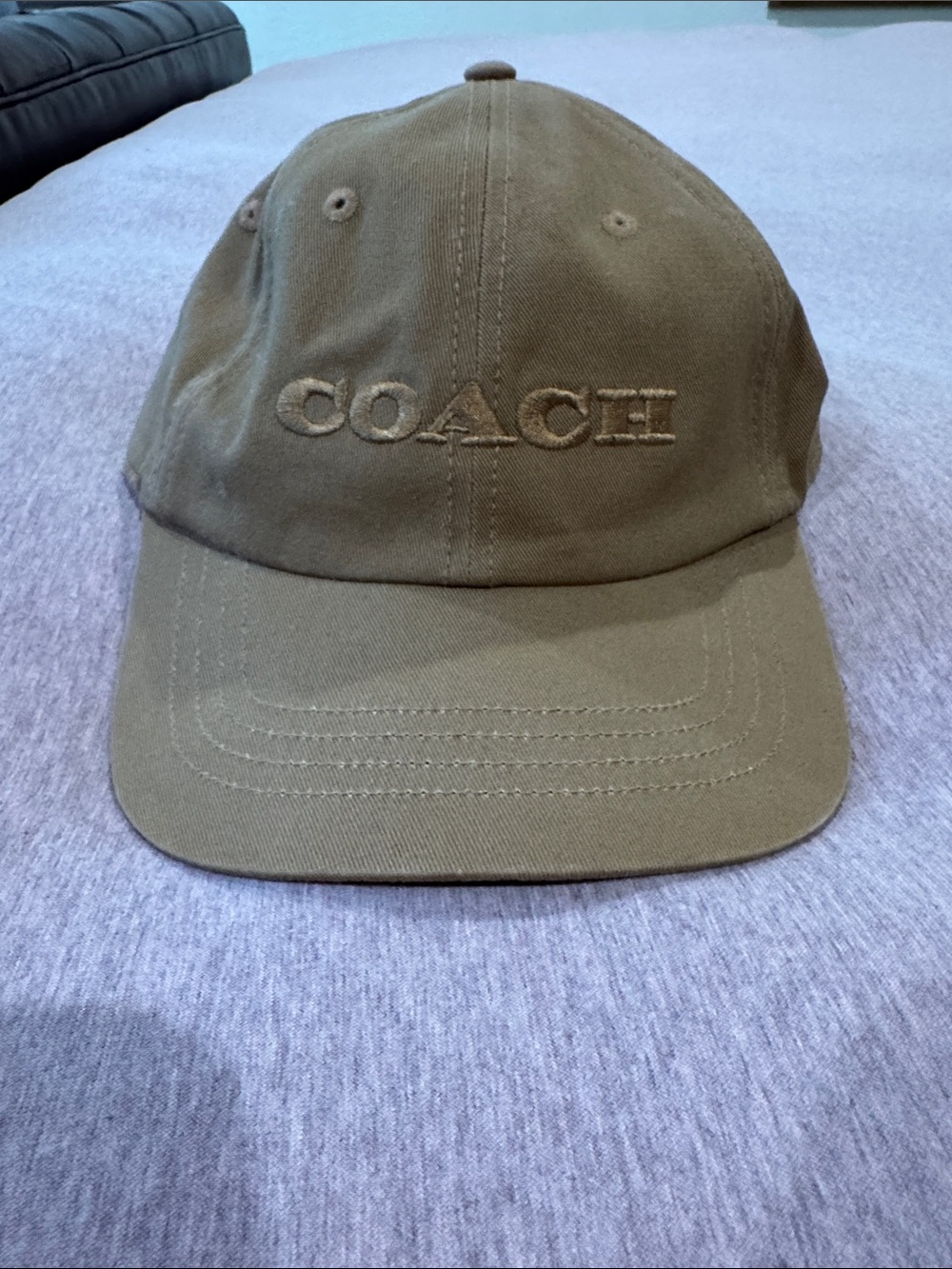 Coach women’s beige  Baseball Cap with Embroidered Logo